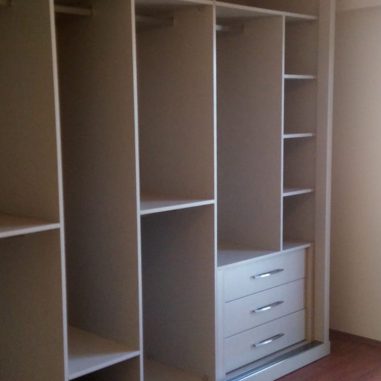 Sarakoğulları-gardırop